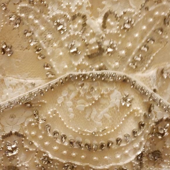 Couture beaded wedding dress 12 - Picture 7 of 15